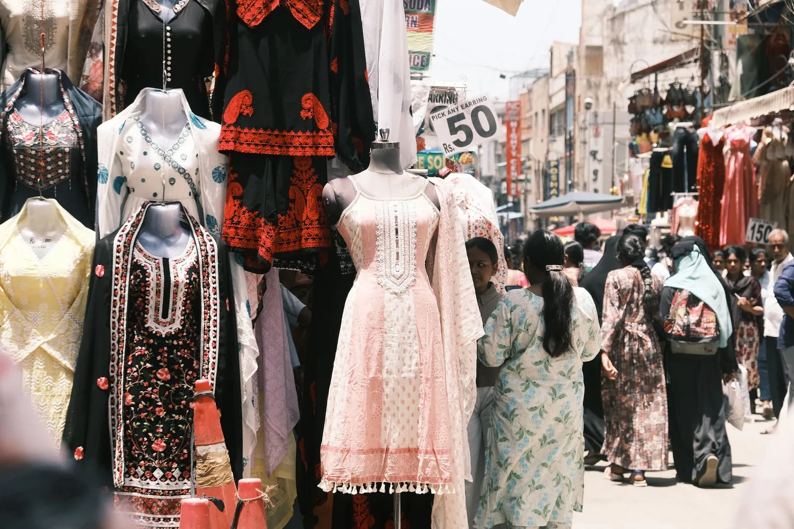 Hyderabad Shopping Streets Tour